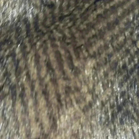 De ball stunning brown chevron faux fur coat. Well made and very good c… - Picture 7 of 10